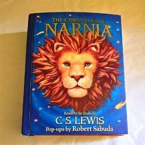The Chronicles of Narnia Pop-Up Book